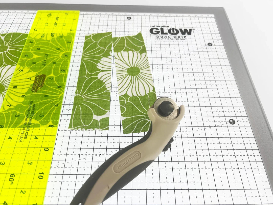 NEW! Cutterpillar Glow Premium II Light Table